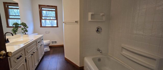 3360 Oakwood ROAD, Oak Creek, WI 53154
