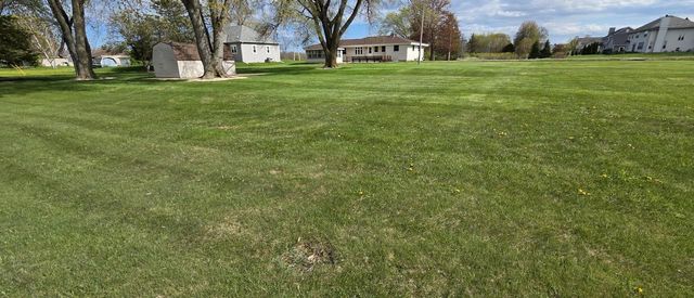 3360 Oakwood ROAD, Oak Creek, WI 53154
