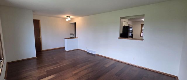3360 Oakwood ROAD, Oak Creek, WI 53154