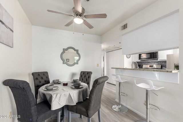 12123 W BELL Road 339, Surprise, AZ 85378