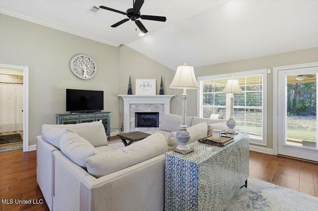 988 Clubhouse Drive, Pearl, MS 39208