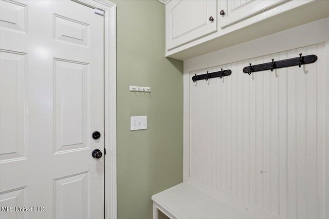 988 Clubhouse Drive, Pearl, MS 39208