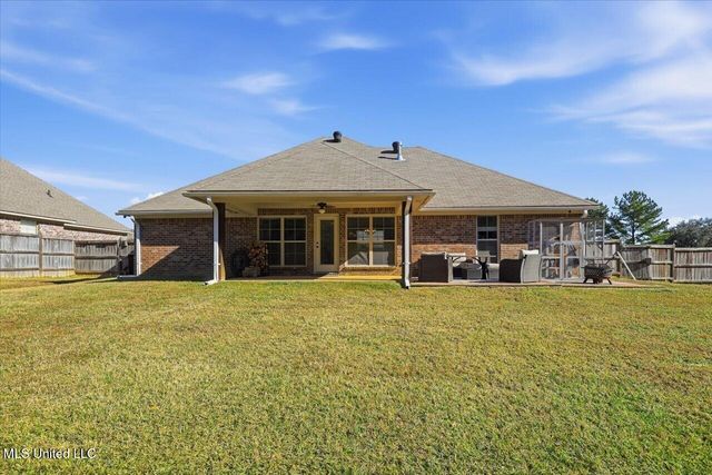 988 Clubhouse Drive, Pearl, MS 39208