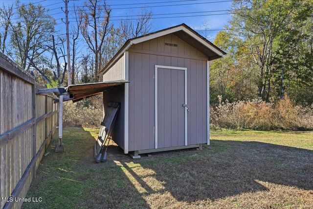 988 Clubhouse Drive, Pearl, MS 39208