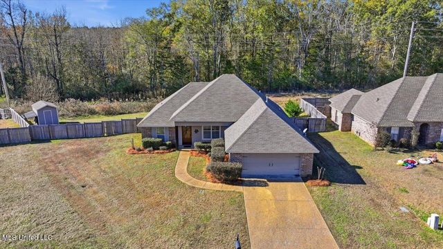 988 Clubhouse Drive, Pearl, MS 39208