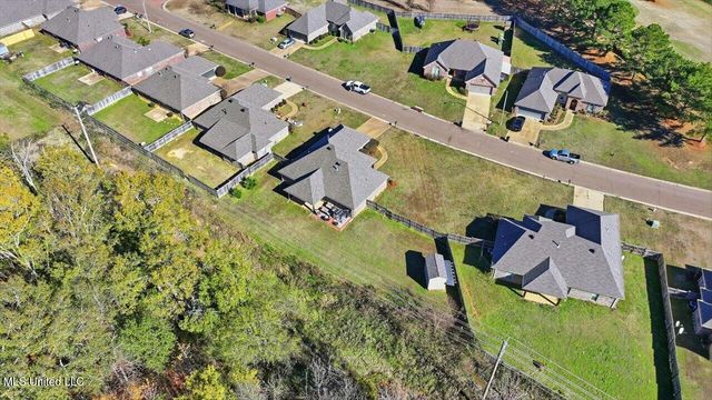 988 Clubhouse Drive, Pearl, MS 39208