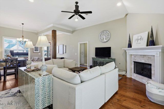 988 Clubhouse Drive, Pearl, MS 39208