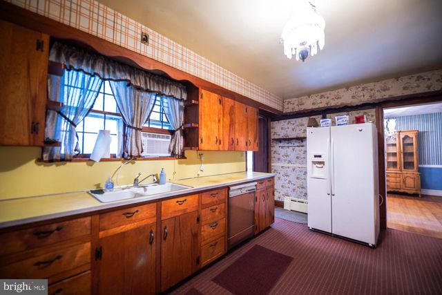 552 FROST AVE, Warrenton, VA 20186