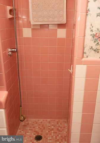 552 FROST AVE, Warrenton, VA 20186