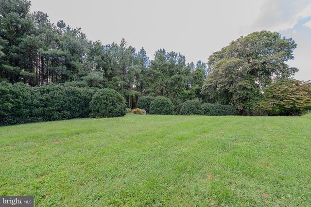 552 FROST AVE, Warrenton, VA 20186