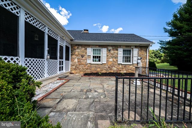 552 FROST AVE, Warrenton, VA 20186