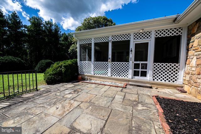 552 FROST AVE, Warrenton, VA 20186