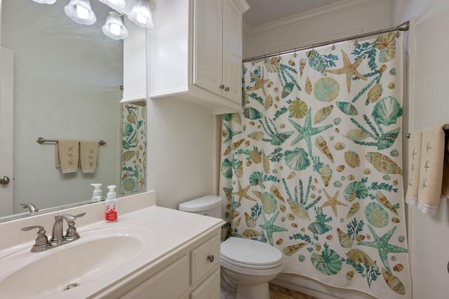 5303 Riviera Court, College Station, TX 77845