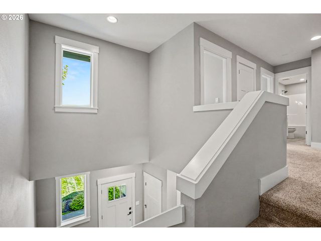433 GRANT St, Silverton, OR 97381