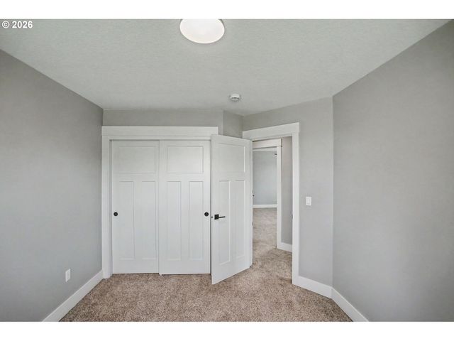 433 GRANT St, Silverton, OR 97381