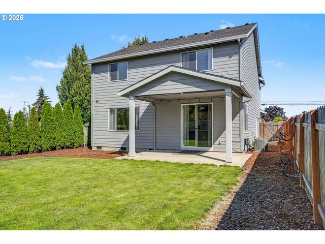 433 GRANT St, Silverton, OR 97381