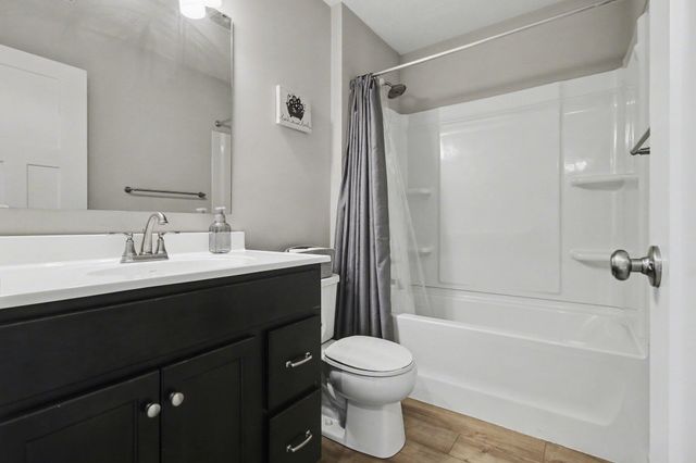 2504 Crosshill Drive, Crescent Springs, KY 41017