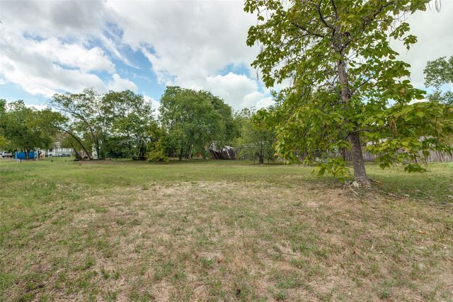 906 Hamilton Street, Mckinney, TX 75069