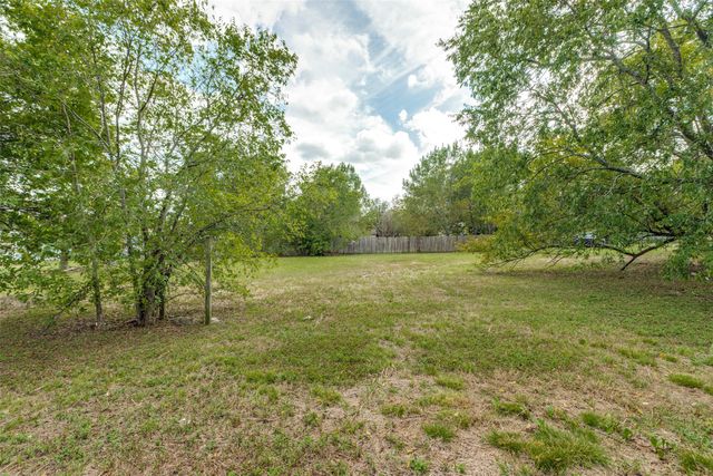 906 Hamilton Street, Mckinney, TX 75069