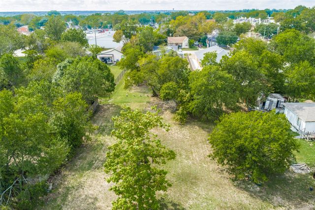 906 Hamilton Street, Mckinney, TX 75069