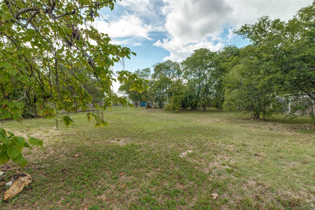 906 Hamilton Street, Mckinney, TX 75069