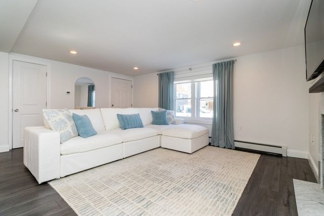 43 Sagamore Ave 1A, Winthrop, MA 02152