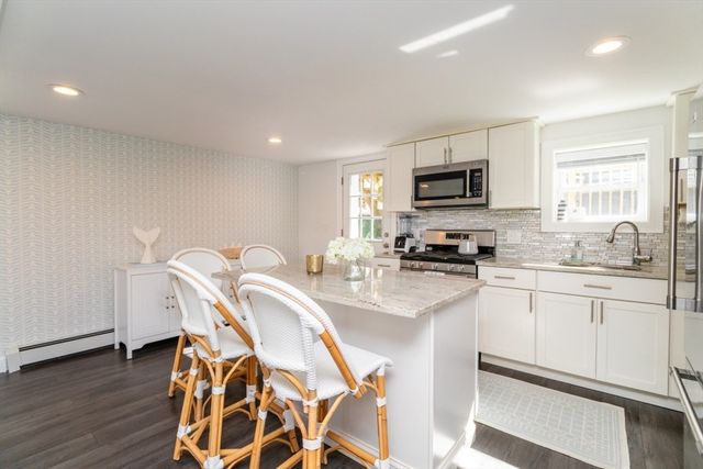 43 Sagamore Ave 1A, Winthrop, MA 02152