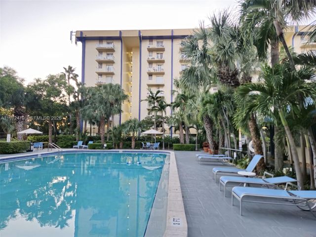 4550 NW 9th Street 704E, Miami, FL 33126