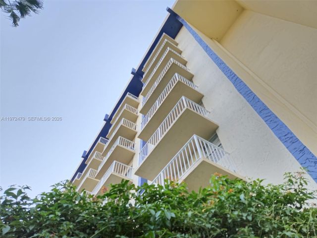 4550 NW 9th Street 704E, Miami, FL 33126