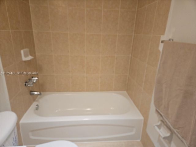 4550 NW 9th Street 704E, Miami, FL 33126