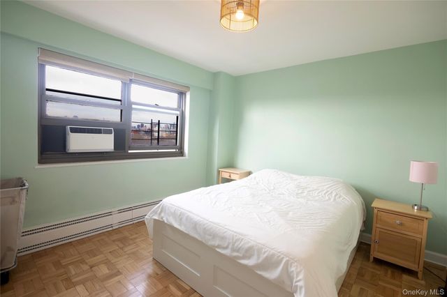 21-41 34th Avenue 11B, Astoria, NY 11106