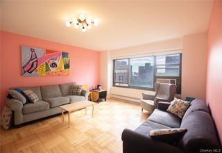 21-41 34th Avenue 11B, Astoria, NY 11106