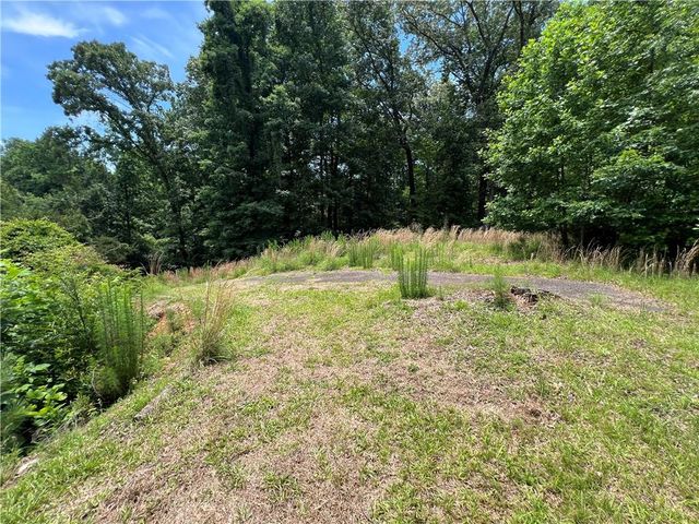 9135 Clearwater Road, Gainesville, GA 30506
