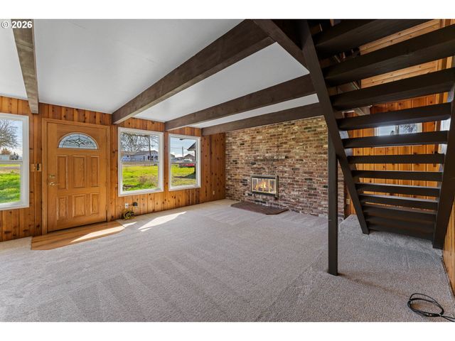 200 SIERRA Dr, Eagle Point, OR 97524