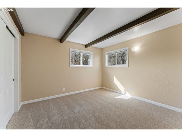 200 SIERRA Dr, Eagle Point, OR 97524