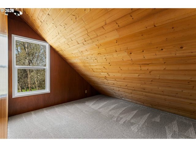 200 SIERRA Dr, Eagle Point, OR 97524