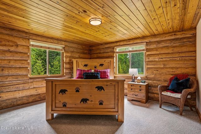 7569 Upper Pack River Rd, Sandpoint, ID 83864