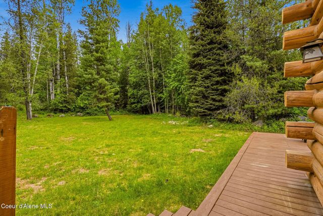 7569 Upper Pack River Rd, Sandpoint, ID 83864