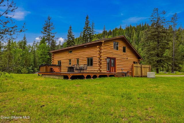 7569 Upper Pack River Rd, Sandpoint, ID 83864
