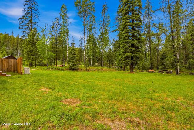 7569 Upper Pack River Rd, Sandpoint, ID 83864