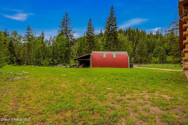7569 Upper Pack River Rd, Sandpoint, ID 83864