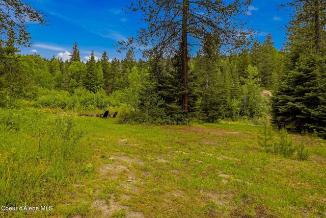 7569 Upper Pack River Rd, Sandpoint, ID 83864