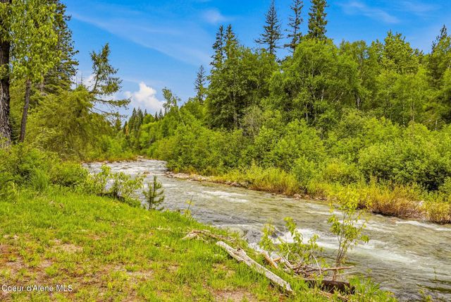 7569 Upper Pack River Rd, Sandpoint, ID 83864