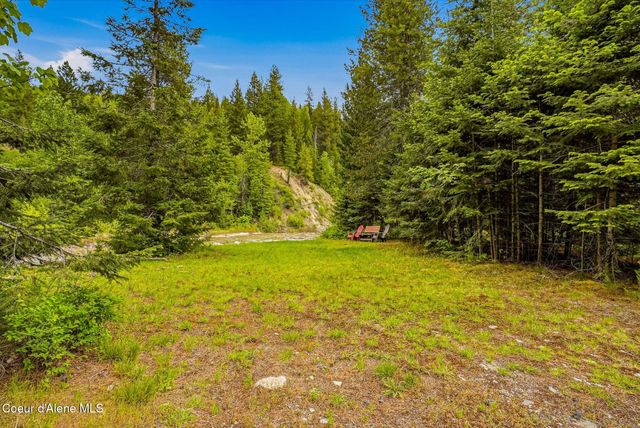 7569 Upper Pack River Rd, Sandpoint, ID 83864