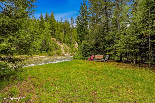 7569 Upper Pack River Rd, Sandpoint, ID 83864