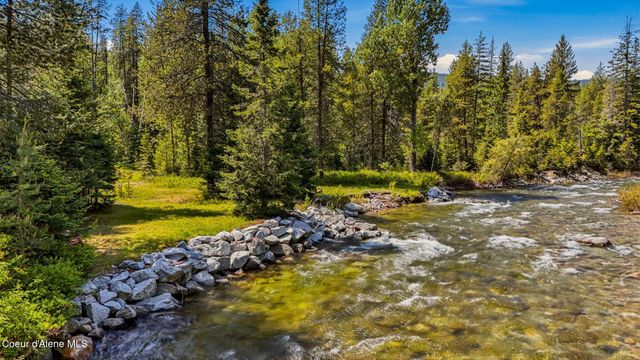 7569 Upper Pack River Rd, Sandpoint, ID 83864