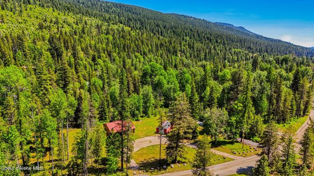 7569 Upper Pack River Rd, Sandpoint, ID 83864