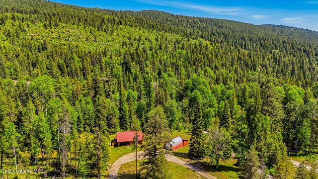 7569 Upper Pack River Rd, Sandpoint, ID 83864