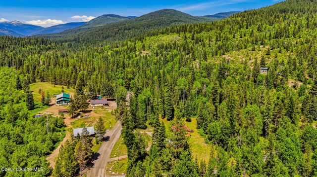 7569 Upper Pack River Rd, Sandpoint, ID 83864