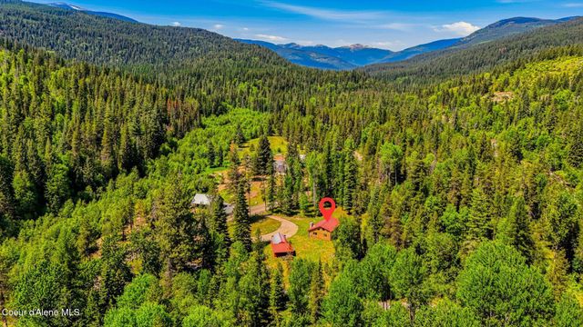 7569 Upper Pack River Rd, Sandpoint, ID 83864